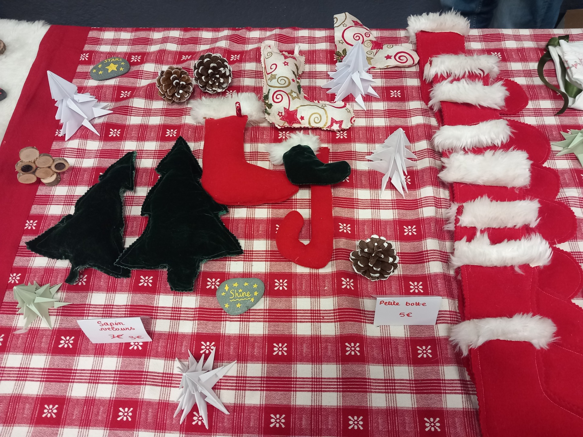 Marché de Noël : créations d'objets avec des matériaux recyclés et/ou naturels 