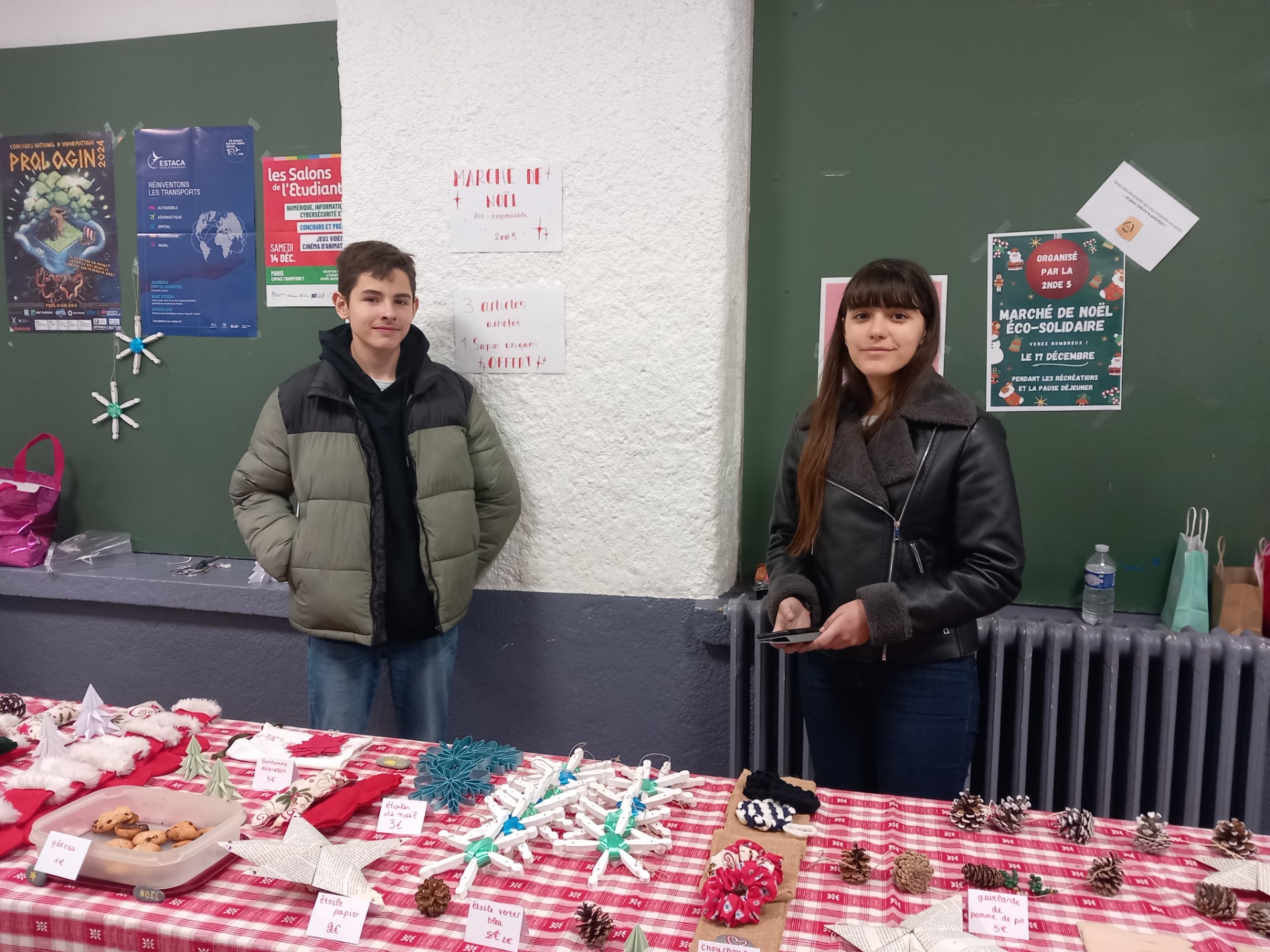 Mise en place du stand pour les récréations et le temps de pause du midi
